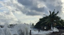 Waspada Ketinggian Gelombang di Perairan Maluku Utara Capai Dua Meter