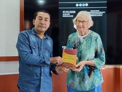 Beri Kuliah Umum Prof Liontine E. Visser Ajak Anak Muda Jaga Budaya